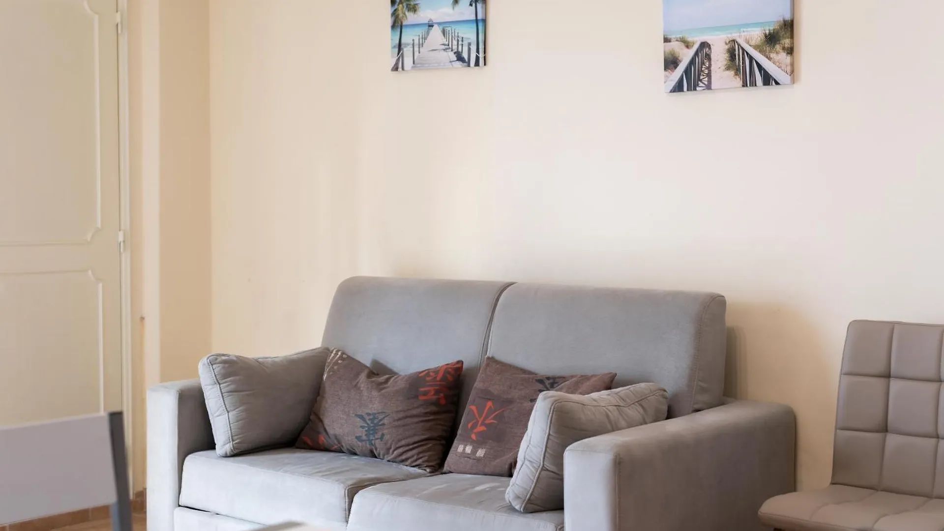 Apartment Jaune - 50 Meters To The Beach - Quarteira